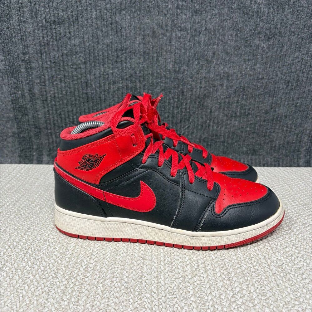 Nike Air Jordan 1 Mid Alternate Bred Black Red Shoes Women’s 8 6.5Y DQ8423-060